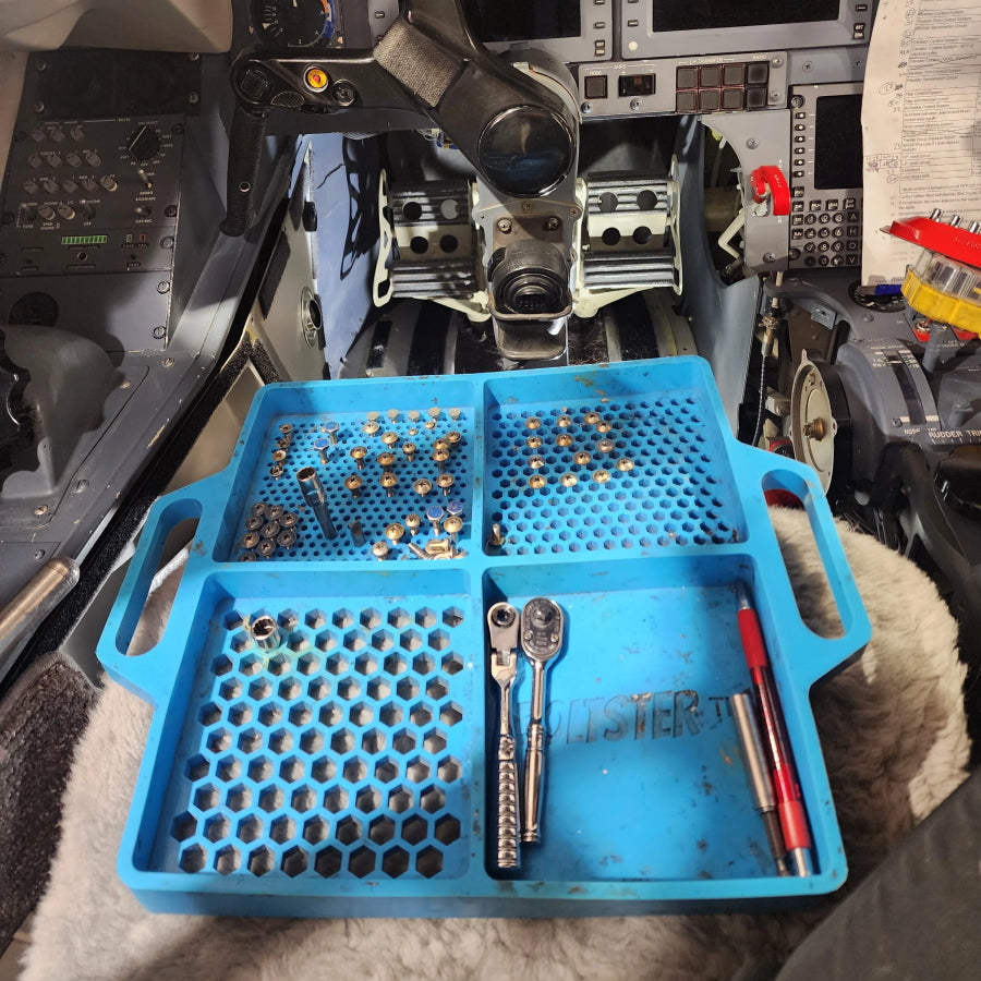 BOLTSTER ボルトスター BTS-100003 フレキシブル オーガナイジングトレイ｜M4〜M24対応｜側壁35mm｜耐熱260℃｜特殊高強度シリコン｜全3色