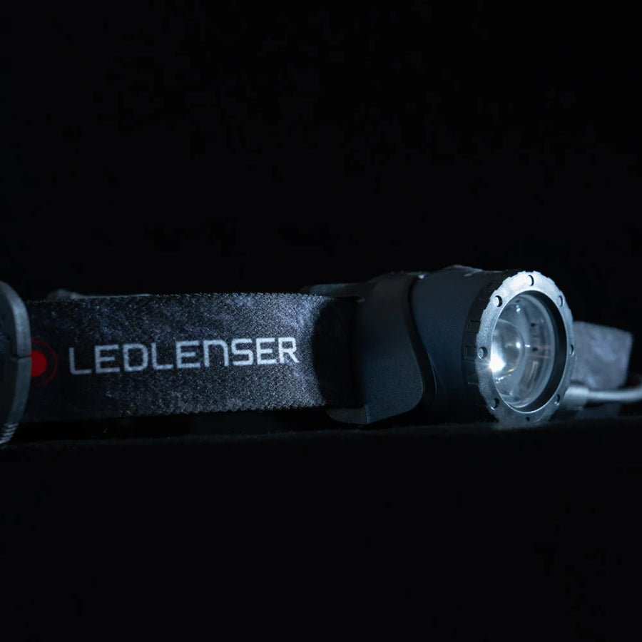 LEDLENSER レッドレンザー H8R 25周年モデル 503264 USB-C充電式ヘッドライト 600lm 限定色 予備バッテリー付