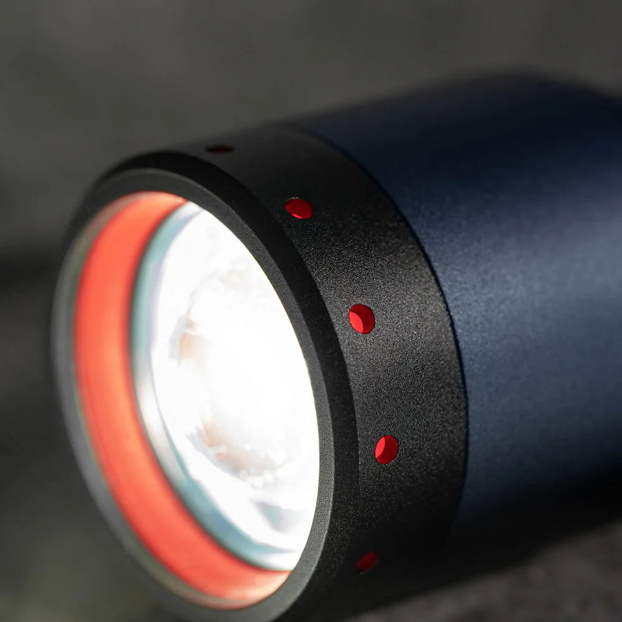 LEDLENSER レッドレンザー P7R 25周年モデル 503265 充電式LEDハンドライト 最大2000lm USB-C 予備バッテリー付