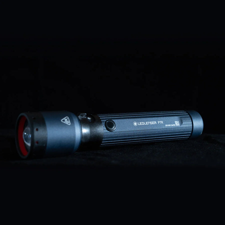 LEDLENSER レッドレンザー P7R 25周年モデル 503265 充電式LEDハンドライト 最大2000lm USB-C 予備バッテリー付