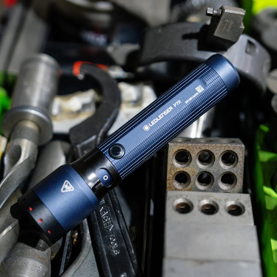 LEDLENSER レッドレンザー P7R 25周年モデル 503265 充電式LEDハンドライト 最大2000lm USB-C 予備バッテリー付
